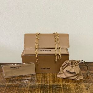 Authentic Burberry Eye/Sunglasses Accessory Bundle